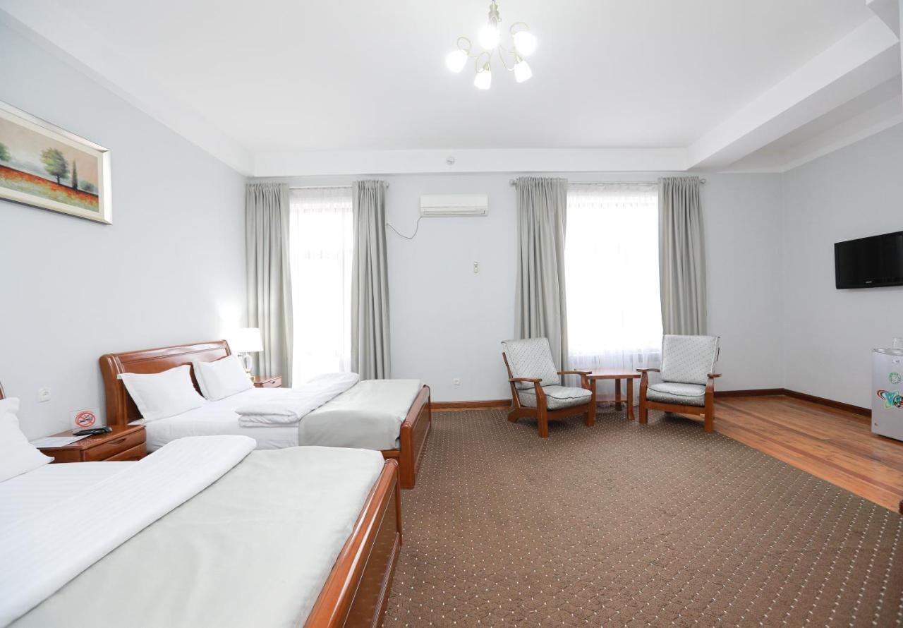 Khujand Grand Hotel エクステリア 写真