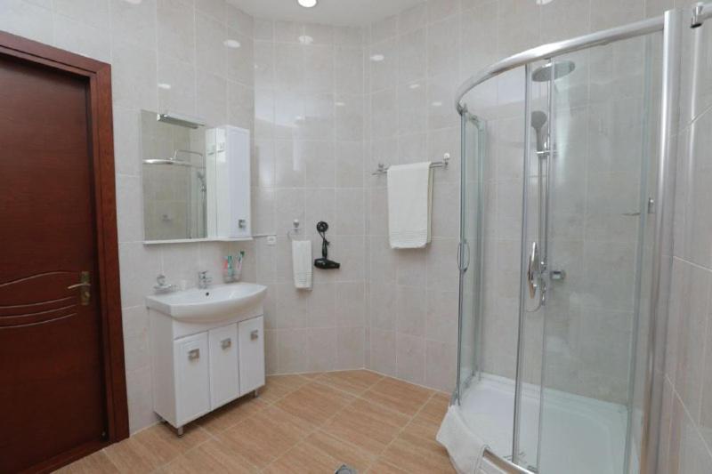 Khujand Grand Hotel エクステリア 写真